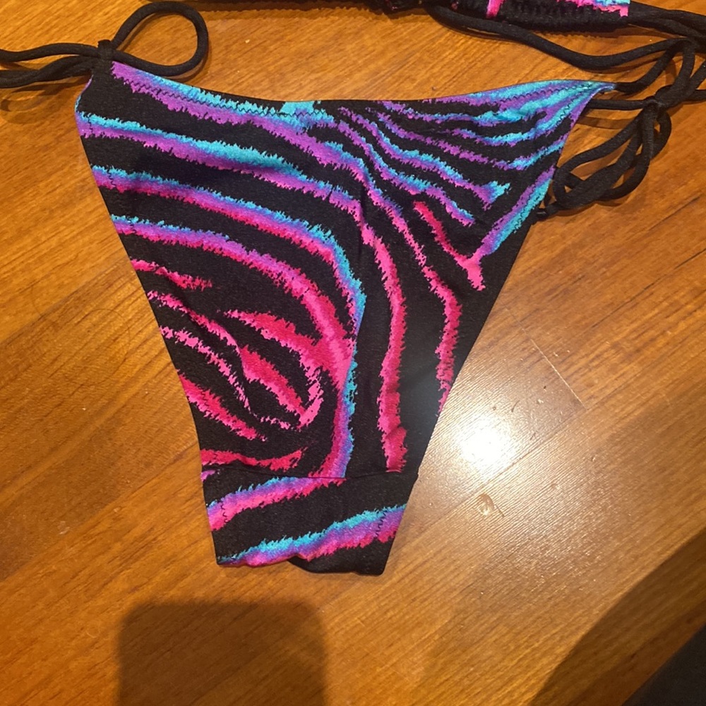 Versace bikini - Picture 4 of 4